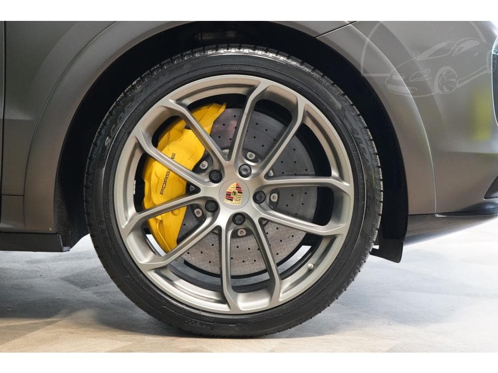 2020 Porsche CAYENNE - 19