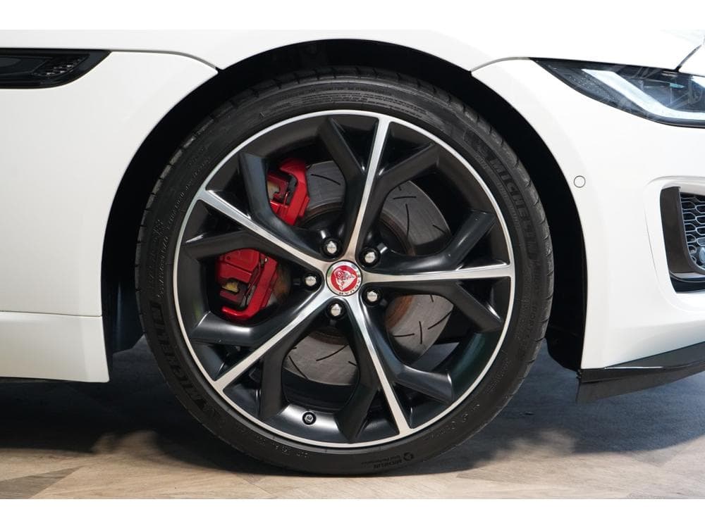 2020 Jaguar F-TYPE - 19