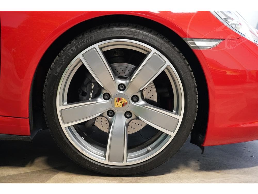 2016 Porsche 911 - 21