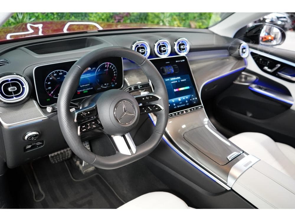 2025 Mercedes-Benz GLC - 21