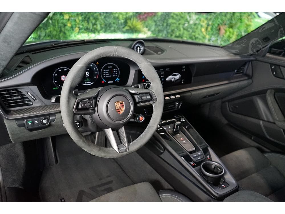 2025 Porsche 911 - 45