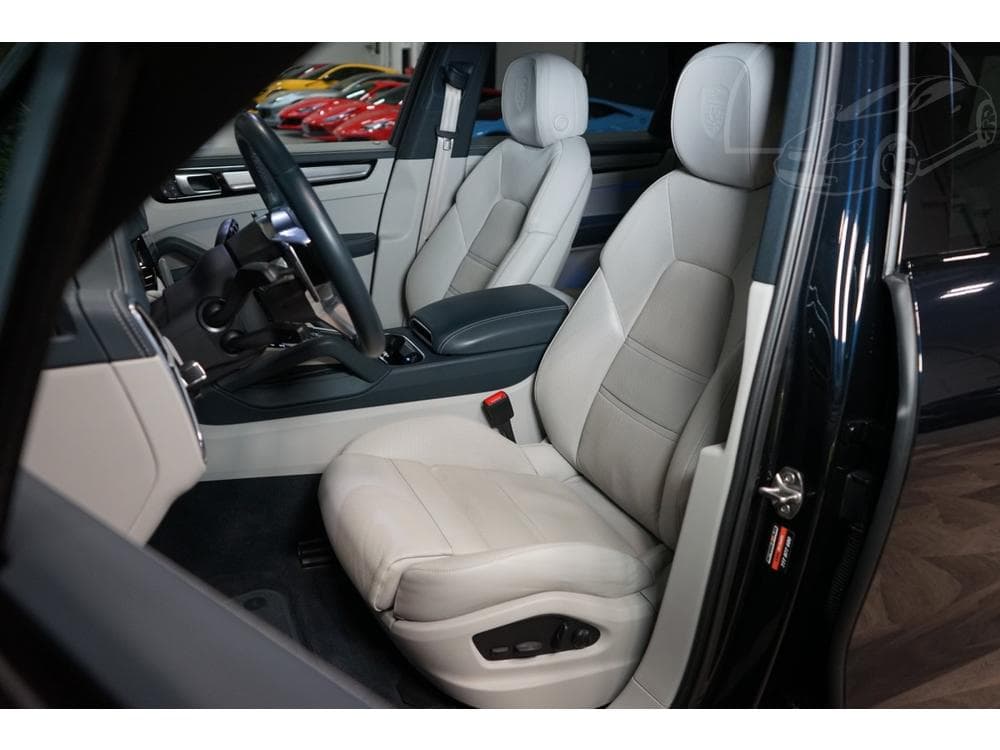 2022 Porsche Cayenne - 12