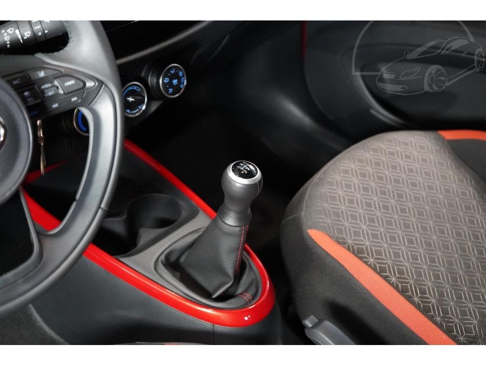 2024 Toyota AYGO - 45