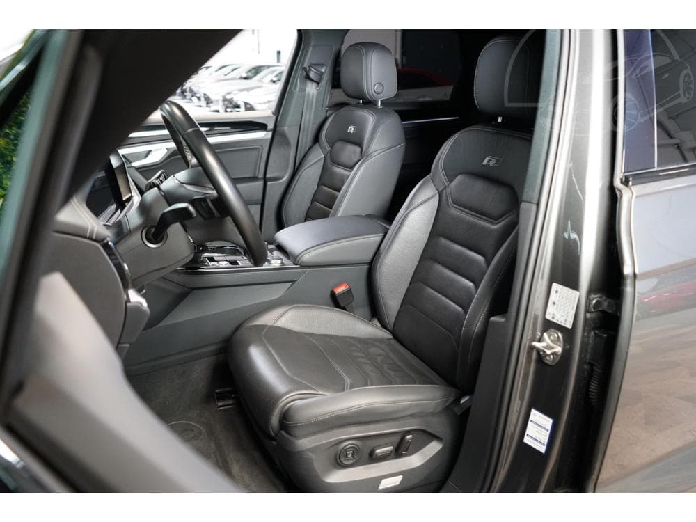 2020 Volkswagen TOUAREG - 23