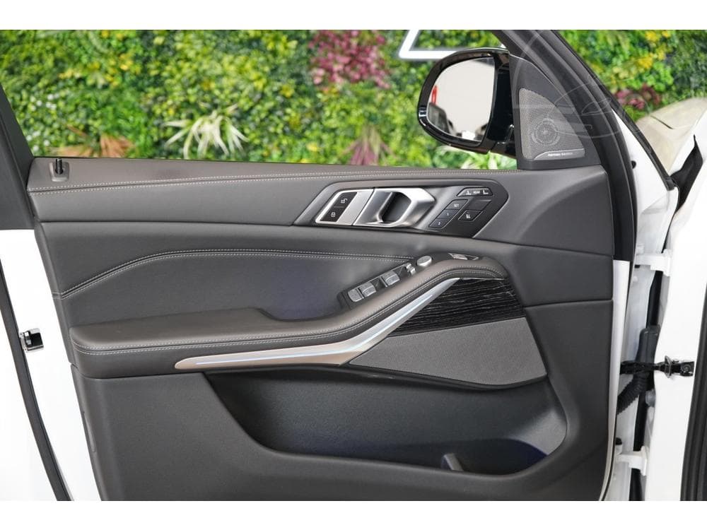 2024 BMW X7 - 23