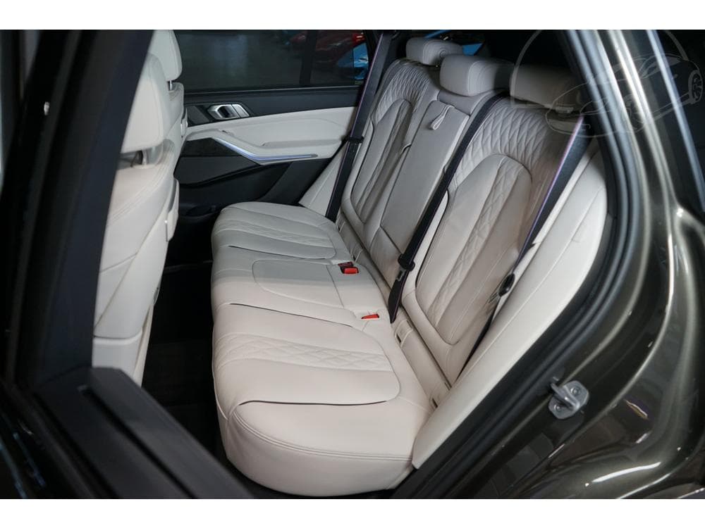 2025 BMW X5 - 37