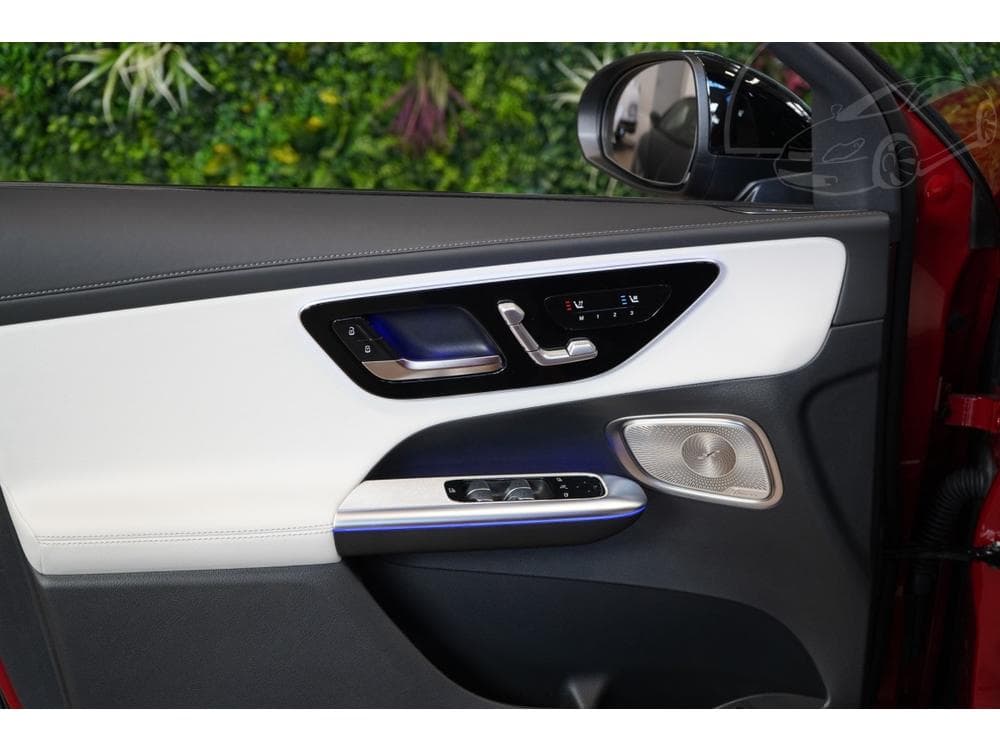 2025 Mercedes-Benz GLC - 25