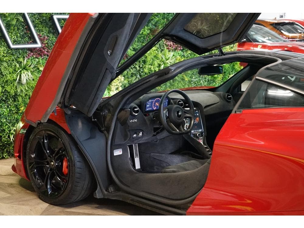 2020 McLaren 720S - 53