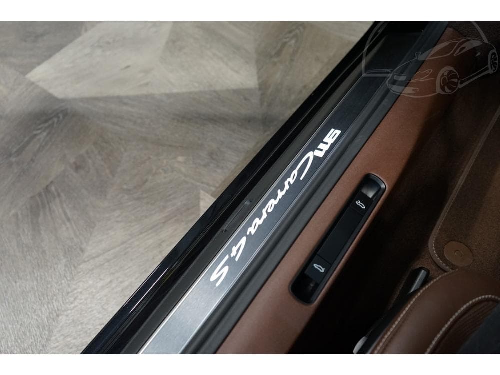 2020 Porsche 911 - 40