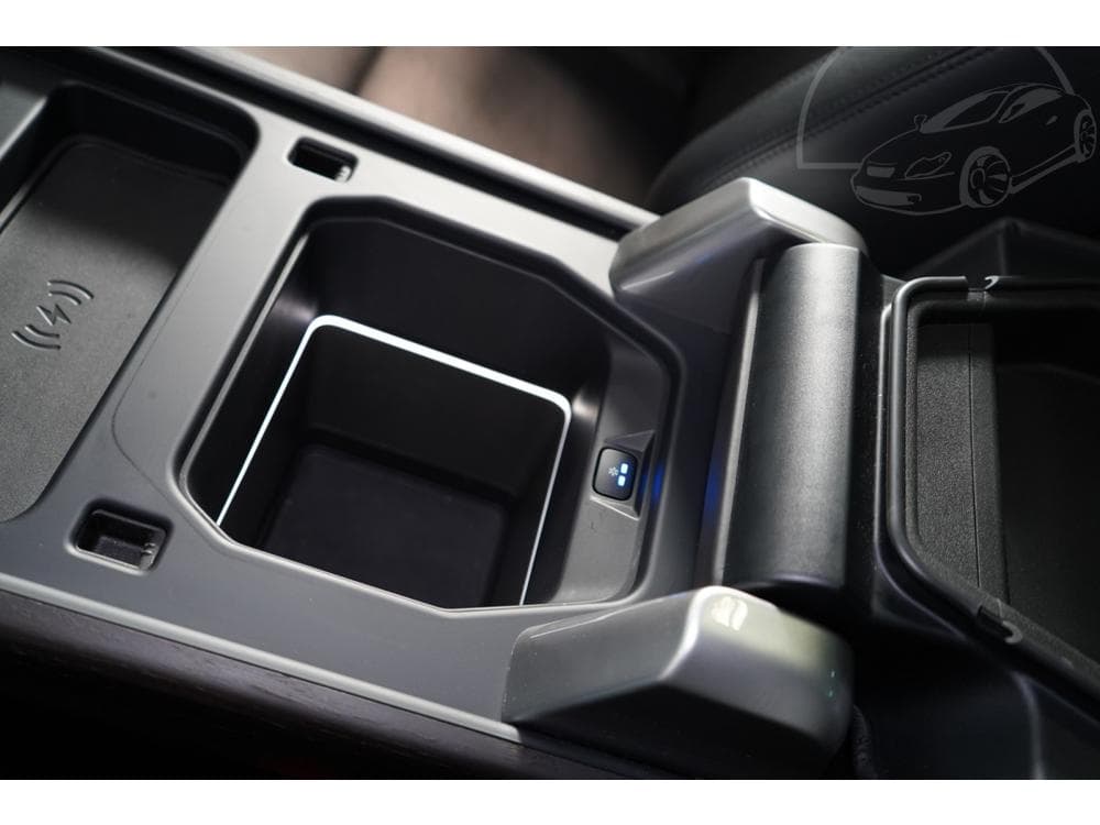 2024 Land Rover DEFENDER - 40