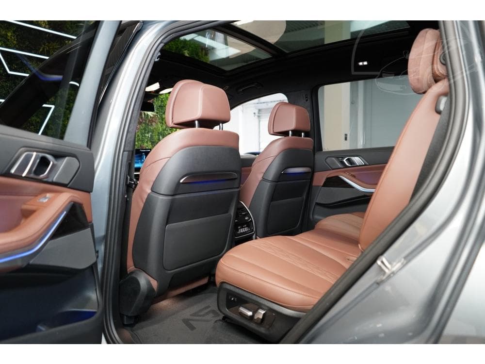 2024 BMW X7 - 27