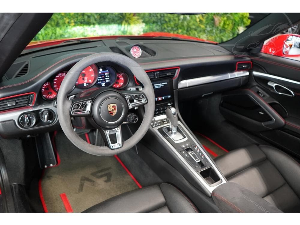 2016 Porsche 911 - 29