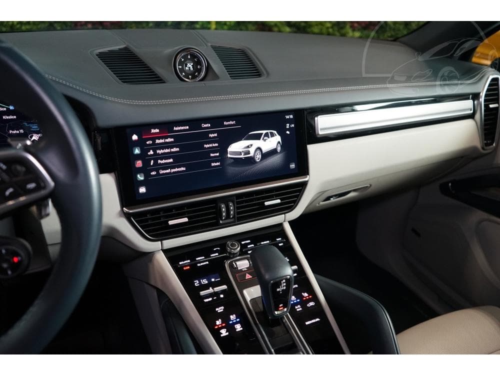 2022 Porsche Cayenne - 16