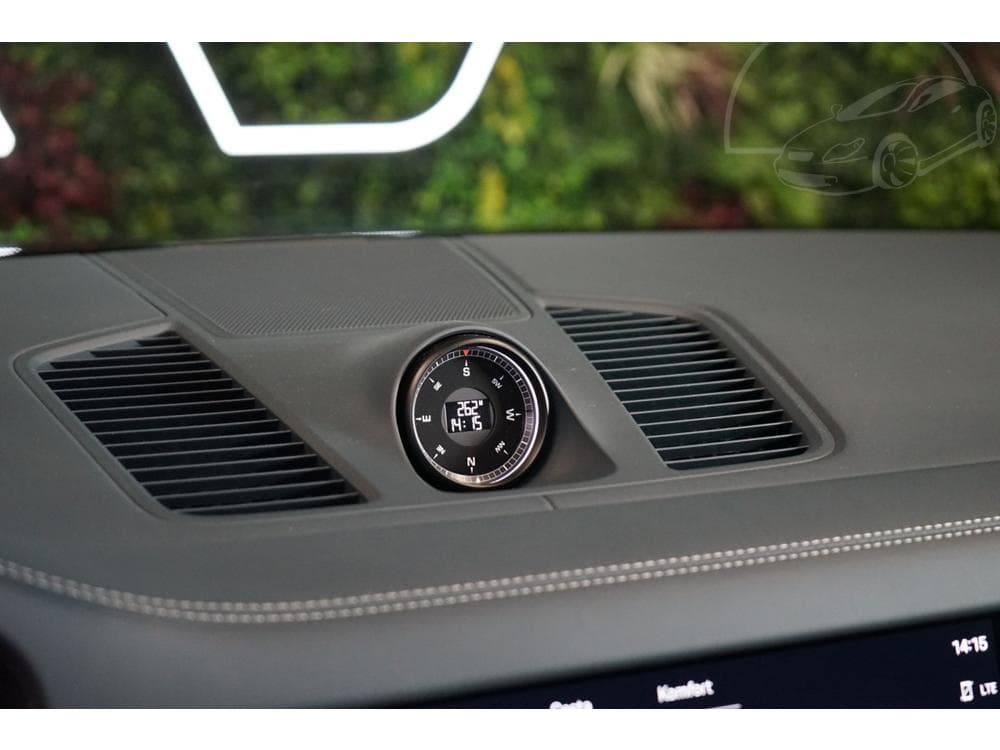 2022 Porsche Cayenne - 17