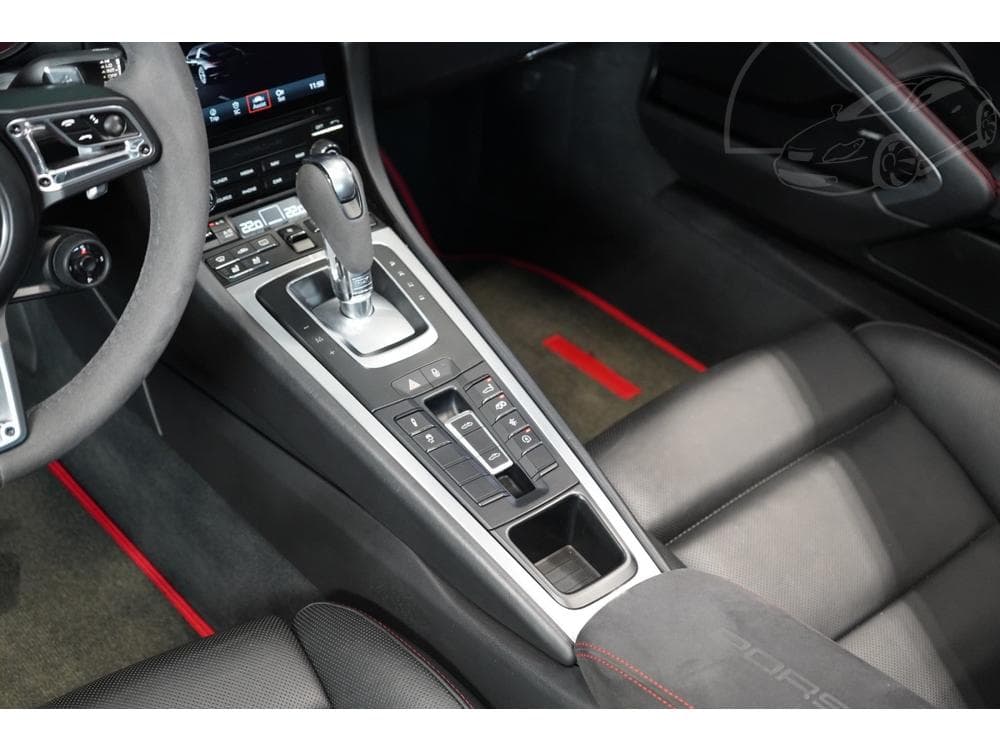 2016 Porsche 911 - 33