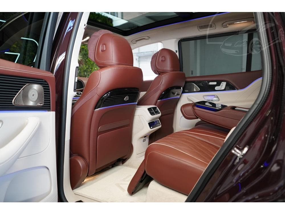 2025 Mercedes-Benz GLS - 33