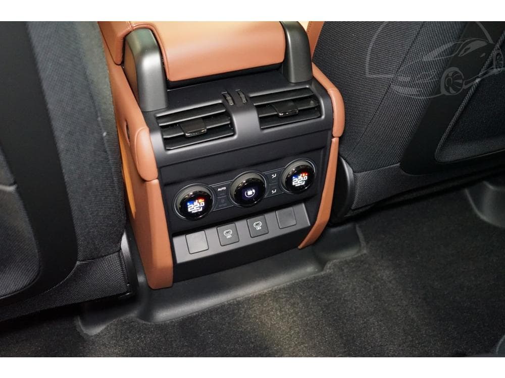 2025 Land Rover DEFENDER - 69