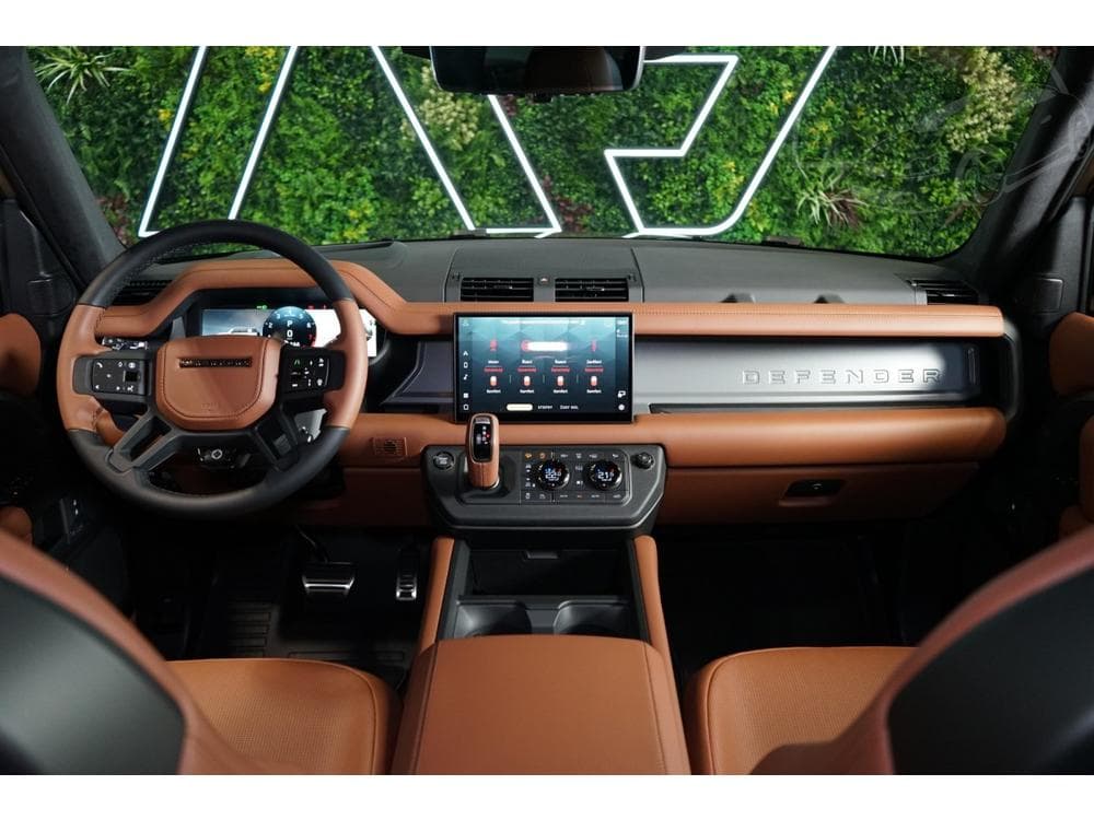 2025 Land Rover DEFENDER - 73