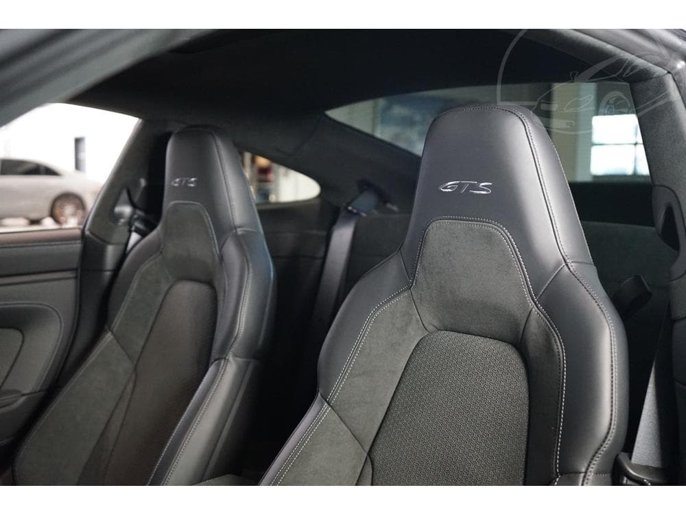 2025 Porsche 911 - 73