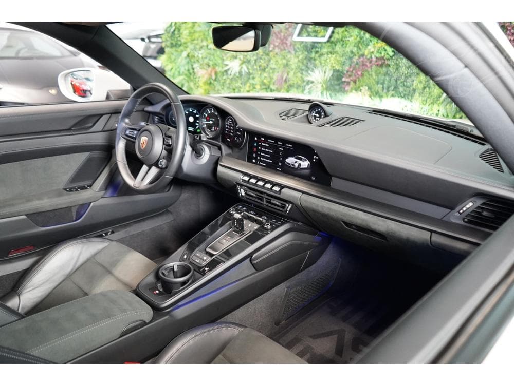 2024 Porsche 911 - 37