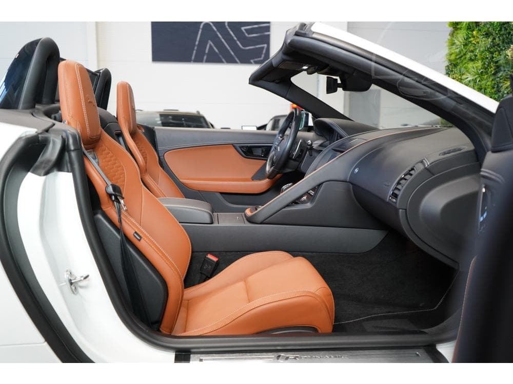2020 Jaguar F-TYPE - 37