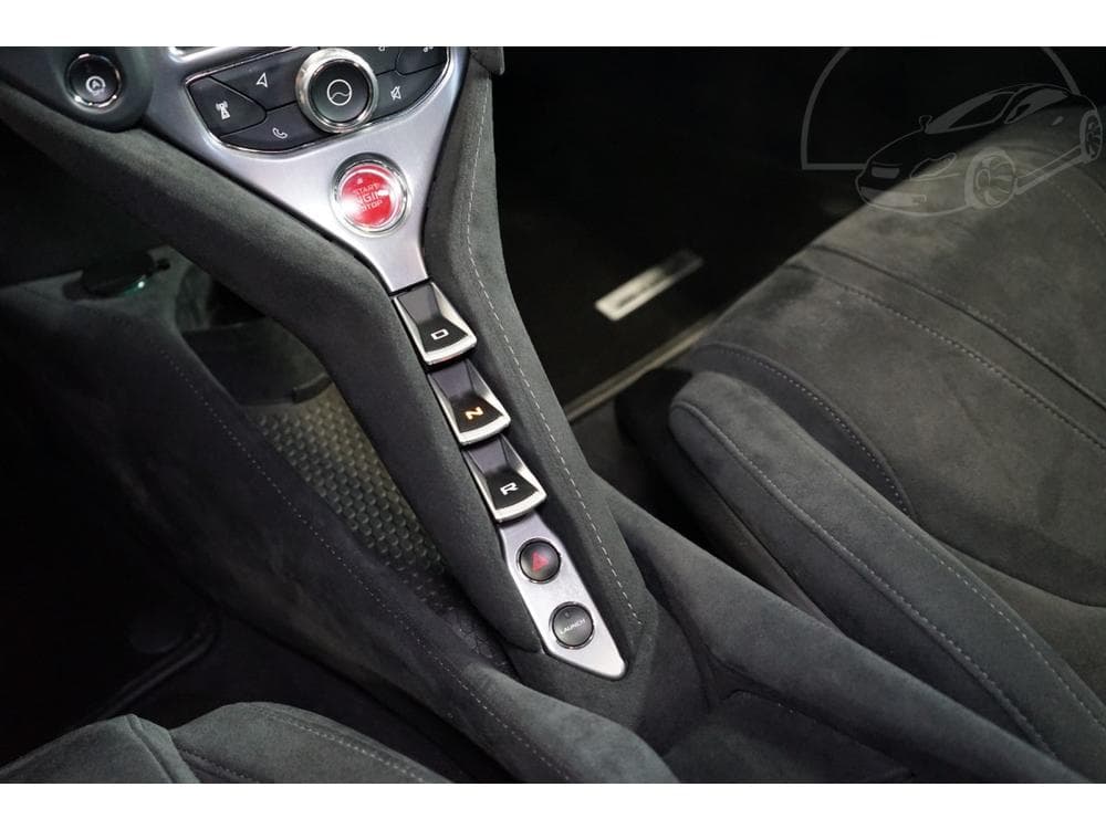 2020 McLaren 720S - 77