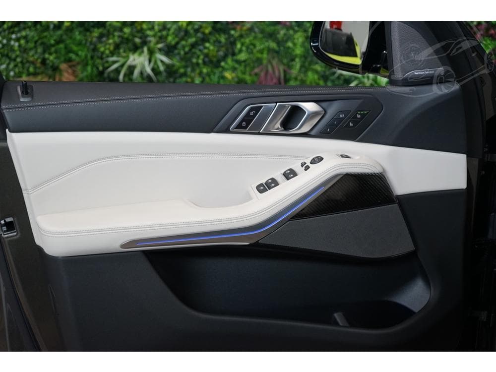 2025 BMW X5 - 58