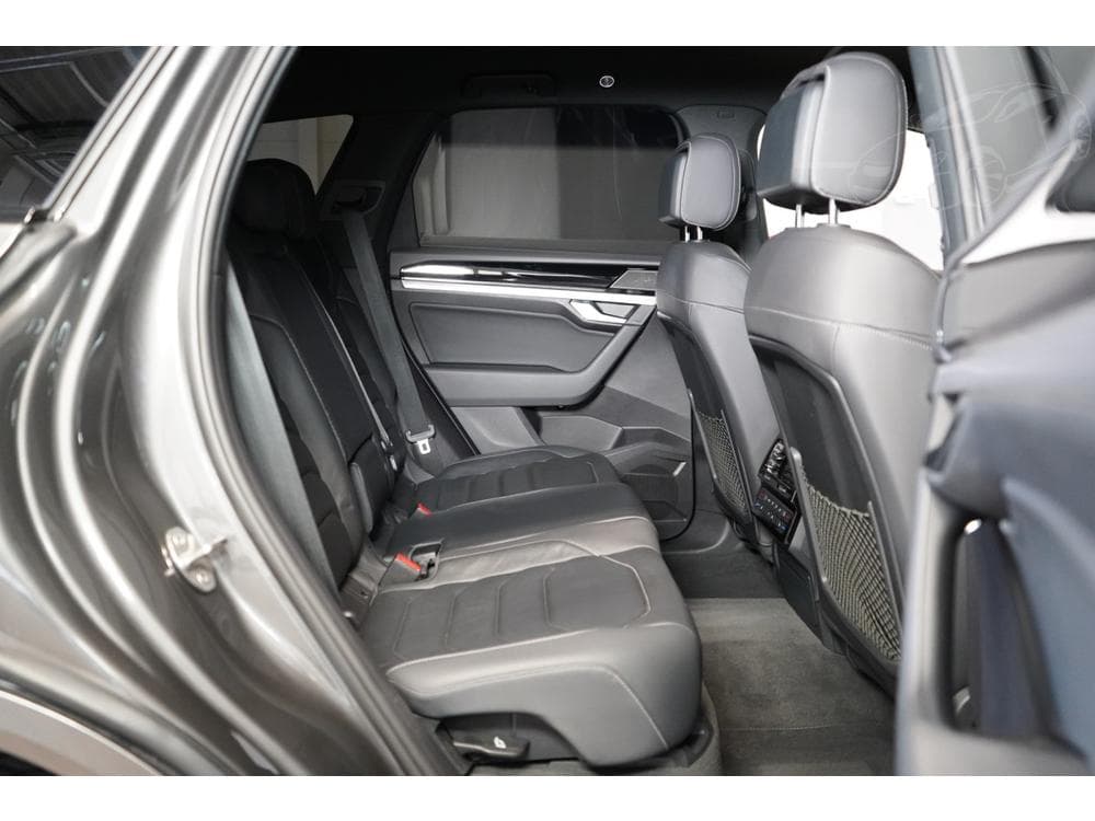 2020 Volkswagen TOUAREG - 39