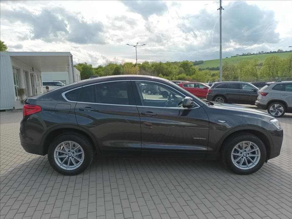 2017 BMW X4 - 10