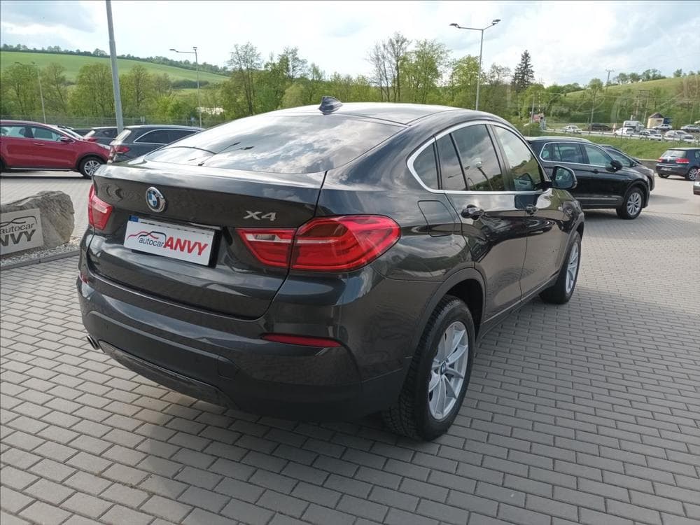 2017 BMW X4 - 13