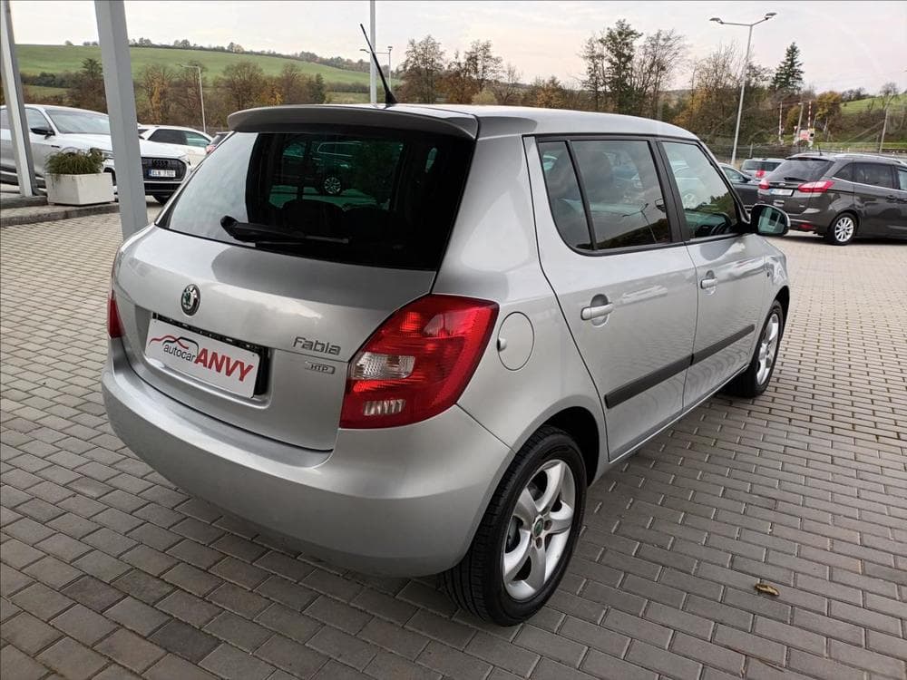 2011 Škoda FABIA - 5