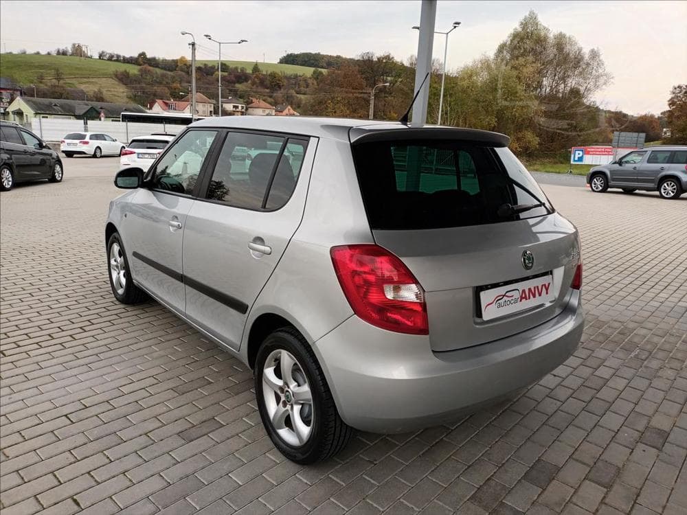 2011 Škoda FABIA - 7