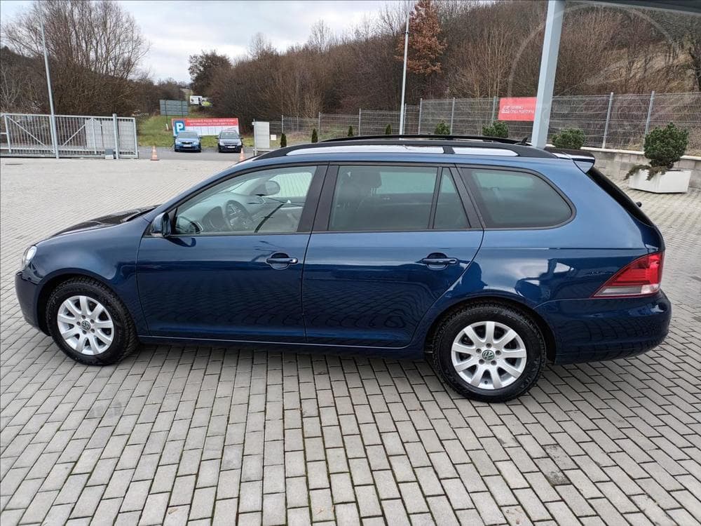 2011 Volkswagen GOLF - 8