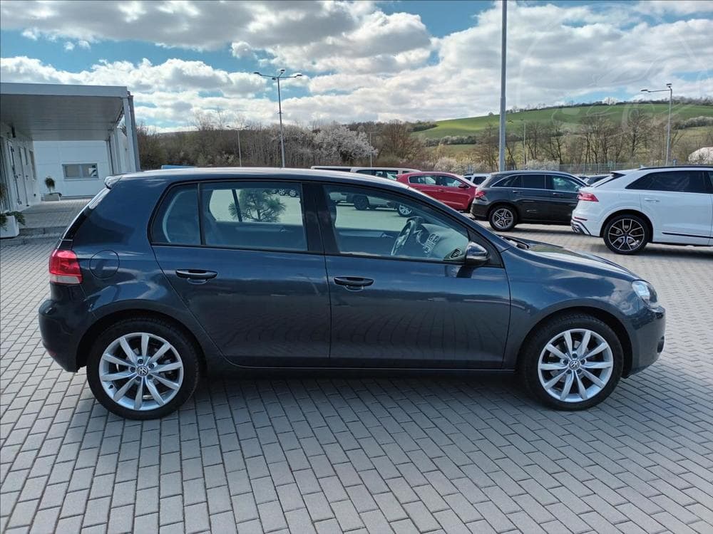 2010 Volkswagen GOLF - 8