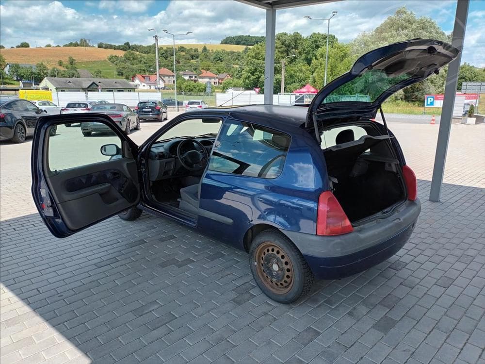 1999 Renault CLIO - 9