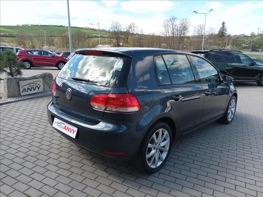 2010 Volkswagen GOLF - 9