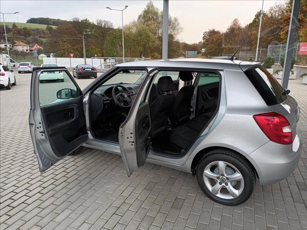 2011 Škoda FABIA - 10
