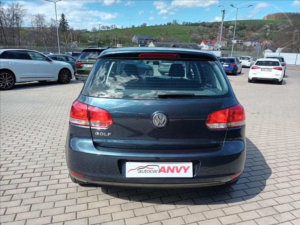 2010 Volkswagen GOLF - 10