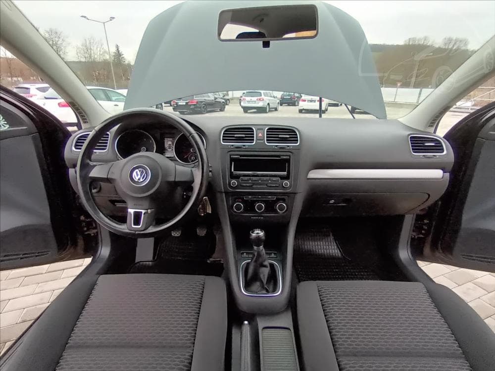 2011 Volkswagen GOLF - 10