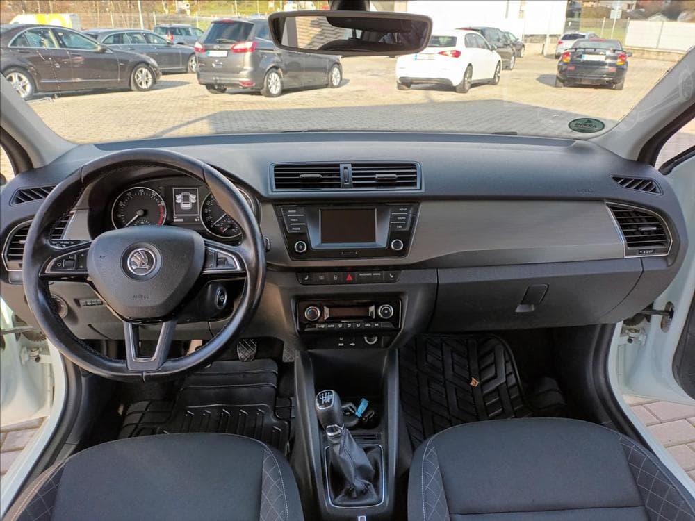 2015 Škoda FABIA - 21