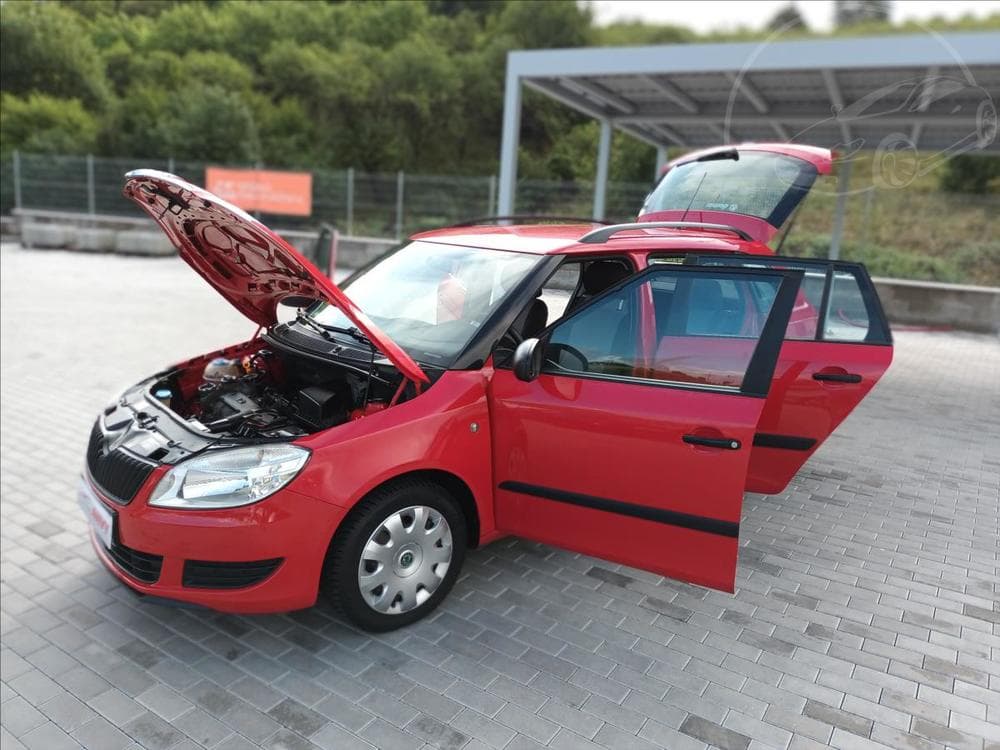 2010 Škoda FABIA - 11