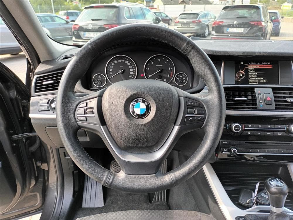 2017 BMW X4 - 34