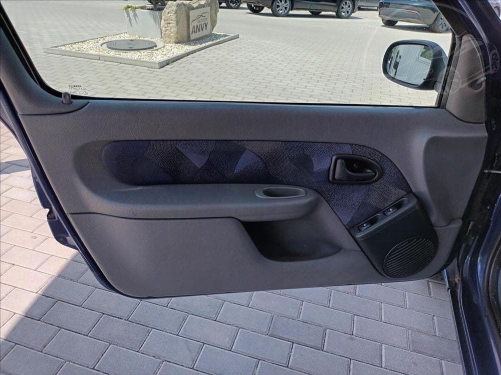 1999 Renault CLIO - 12