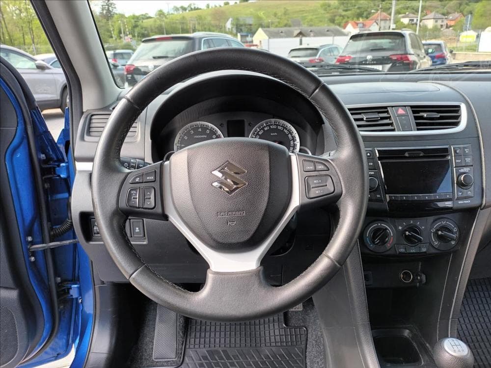 2015 Suzuki SWIFT - 12