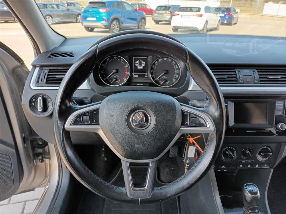 2017 Škoda RAPID - 23