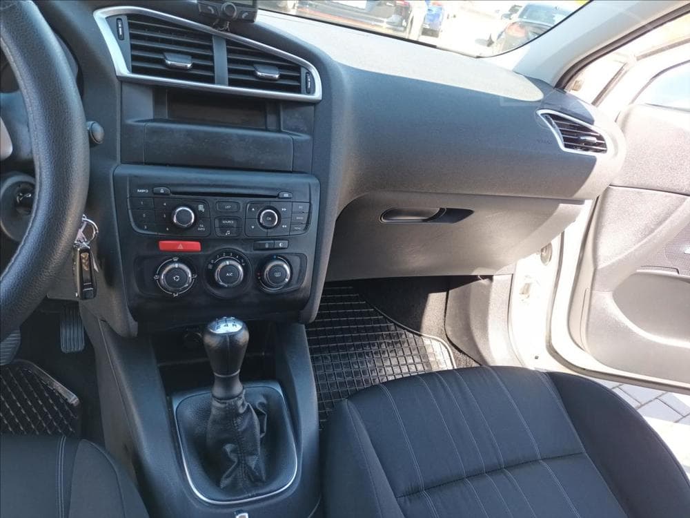 2012 Citroen C4 - 13