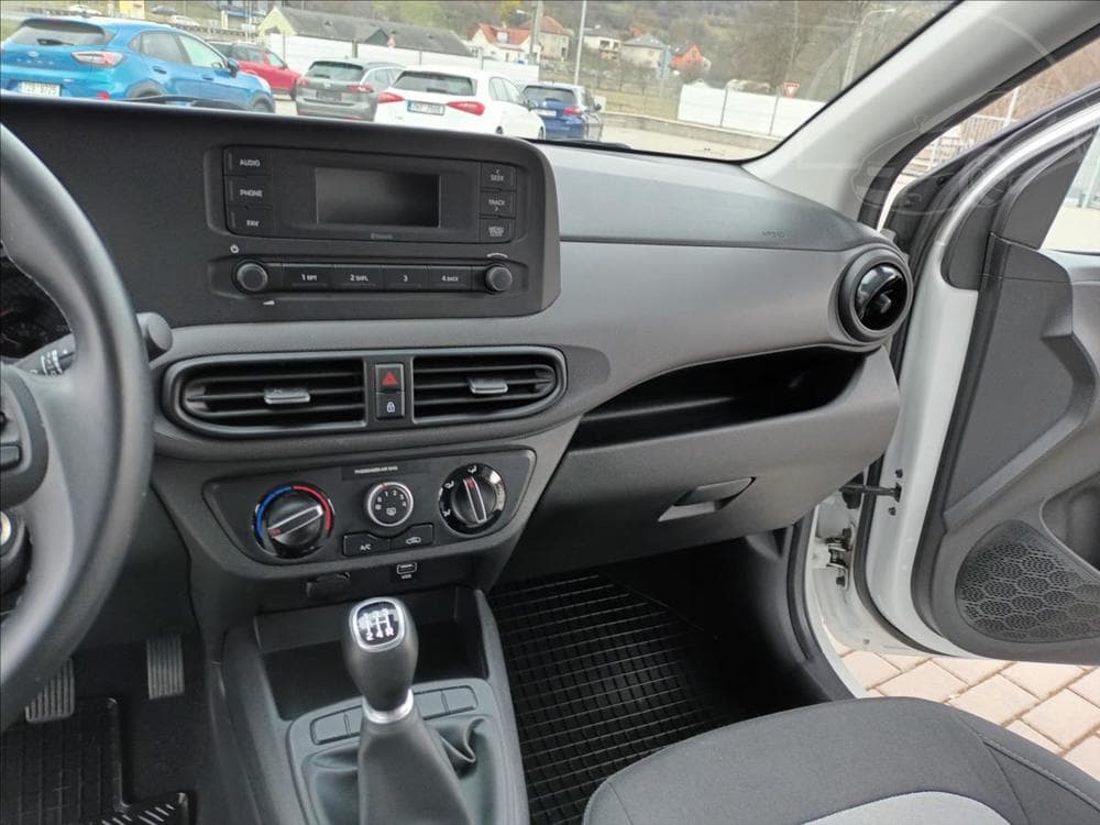 2021 Hyundai I10 - 25