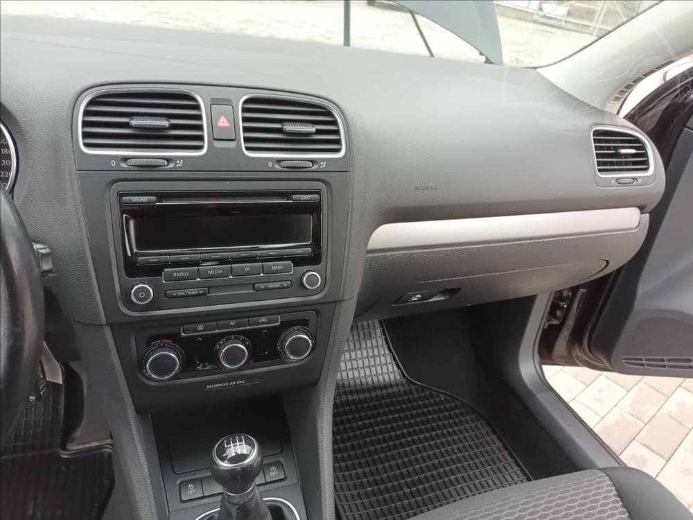 2011 Volkswagen GOLF - 13