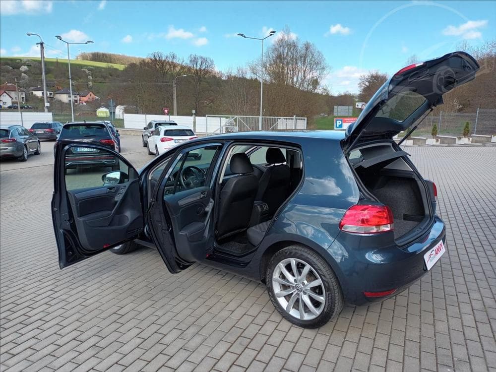 2010 Volkswagen GOLF - 14