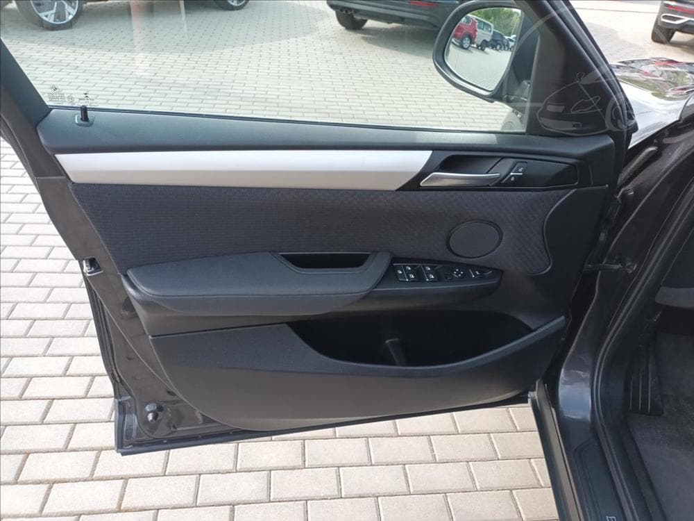 2017 BMW X4 - 46